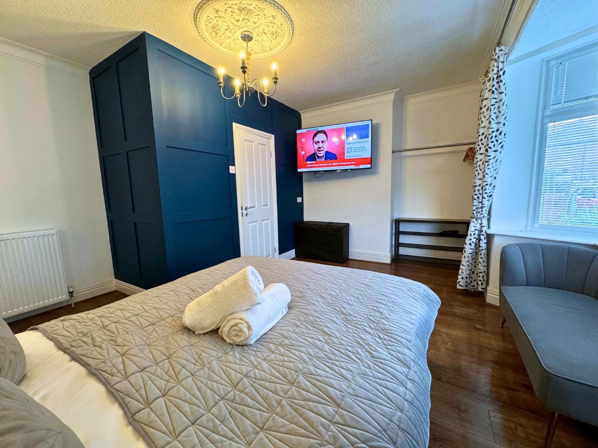 Hot Tub, Free Parking, Near Shops & Restaurants, Location 1M To City Jesmond Luaran gambar