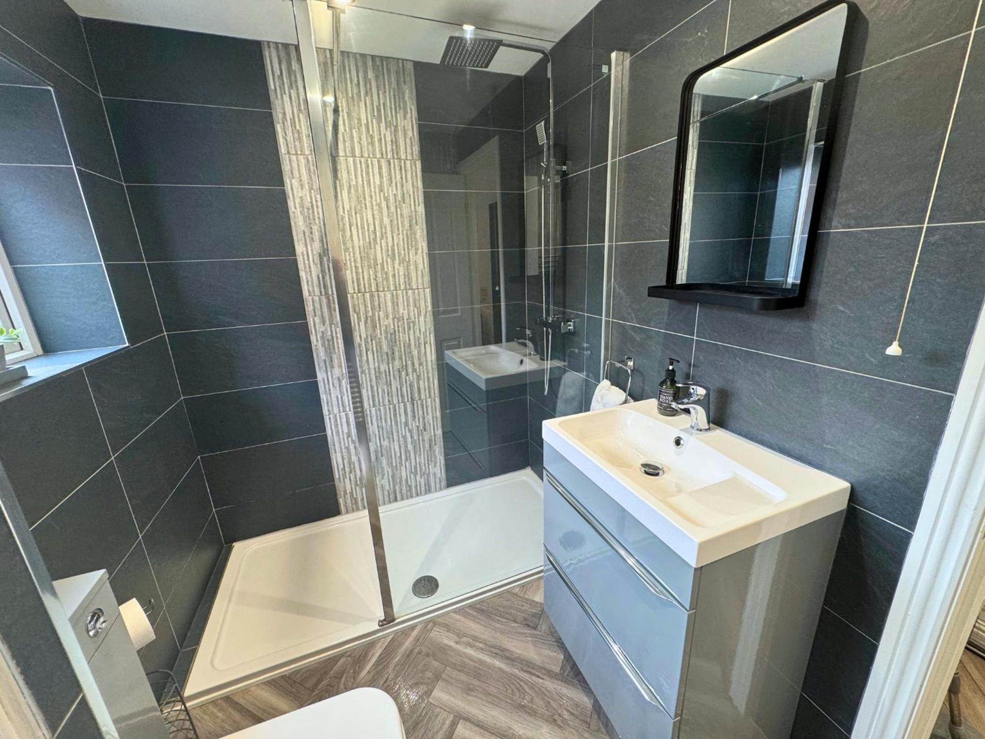 Hot Tub, Free Parking, Near Shops & Restaurants, Location 1M To City Jesmond Luaran gambar